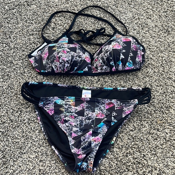 Hula Honey Other - Womens Hula Honey bikini size large